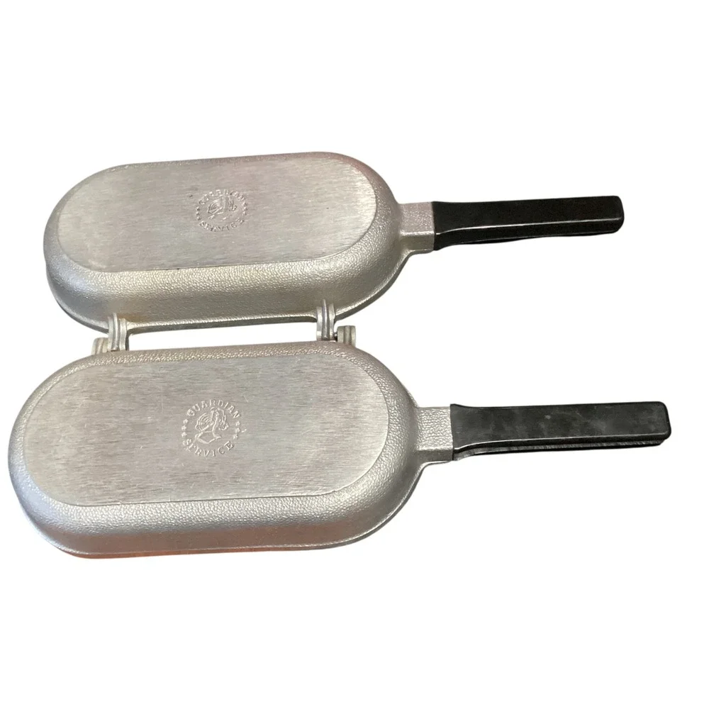 Vintage Guardian Service Cast Aluminum Omelet Pan Hinged Double Sided Skillet